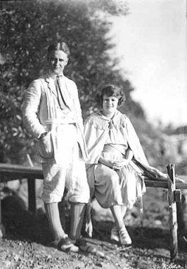 F_Scott_Fitzgerald_and_wife_Zelda_September_1921